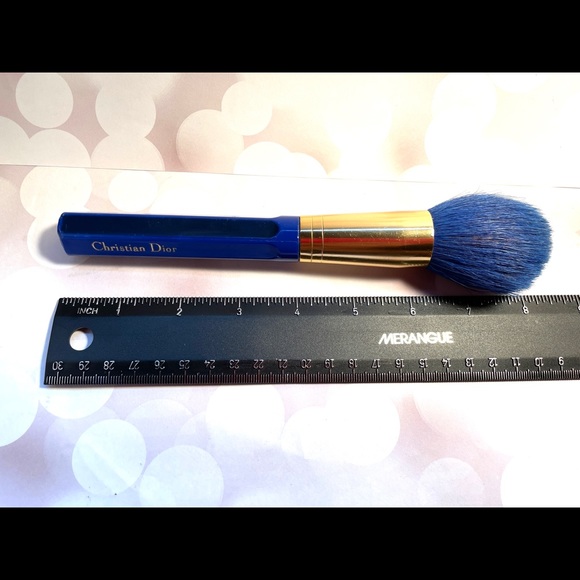 Christian Dior large powder brush. Authentic.REDUCE PRICE $12 - Picture 4 of 6